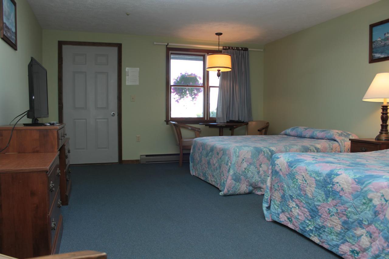 Inn Between The Beaches & Villager ยอร์ก ภายนอก รูปภาพ