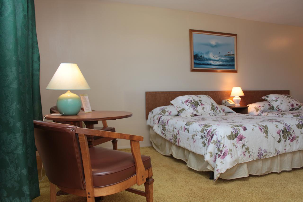 Inn Between The Beaches & Villager ยอร์ก ภายนอก รูปภาพ