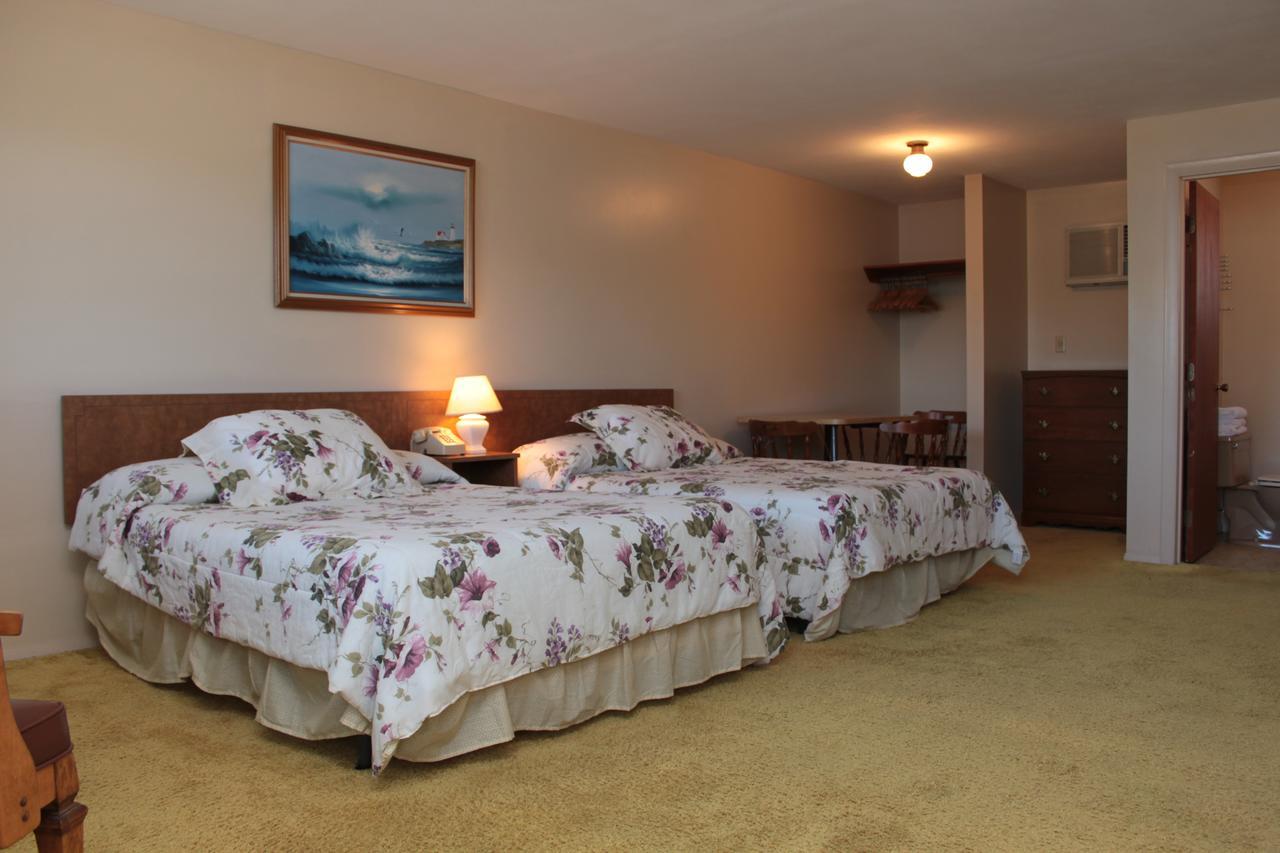 Inn Between The Beaches & Villager ยอร์ก ภายนอก รูปภาพ