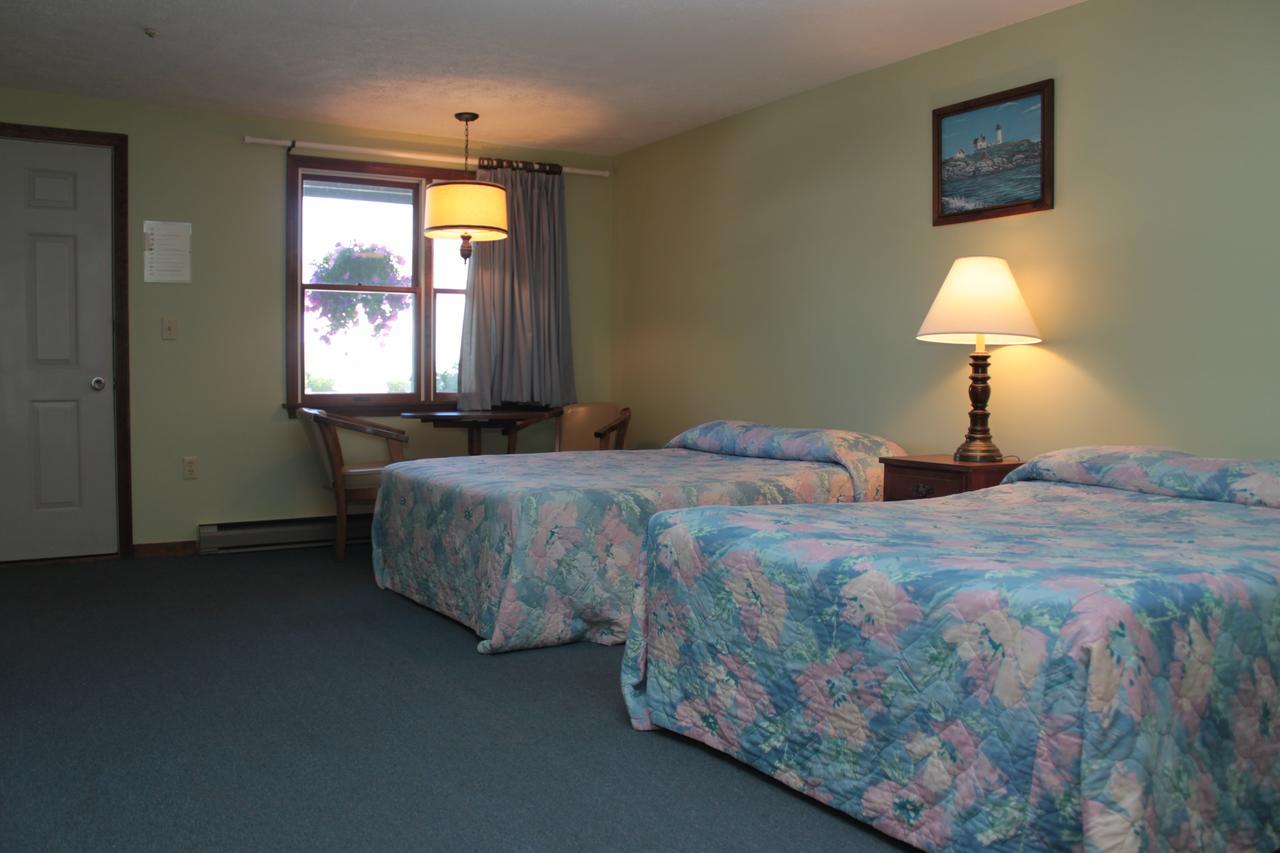 Inn Between The Beaches & Villager ยอร์ก ภายนอก รูปภาพ