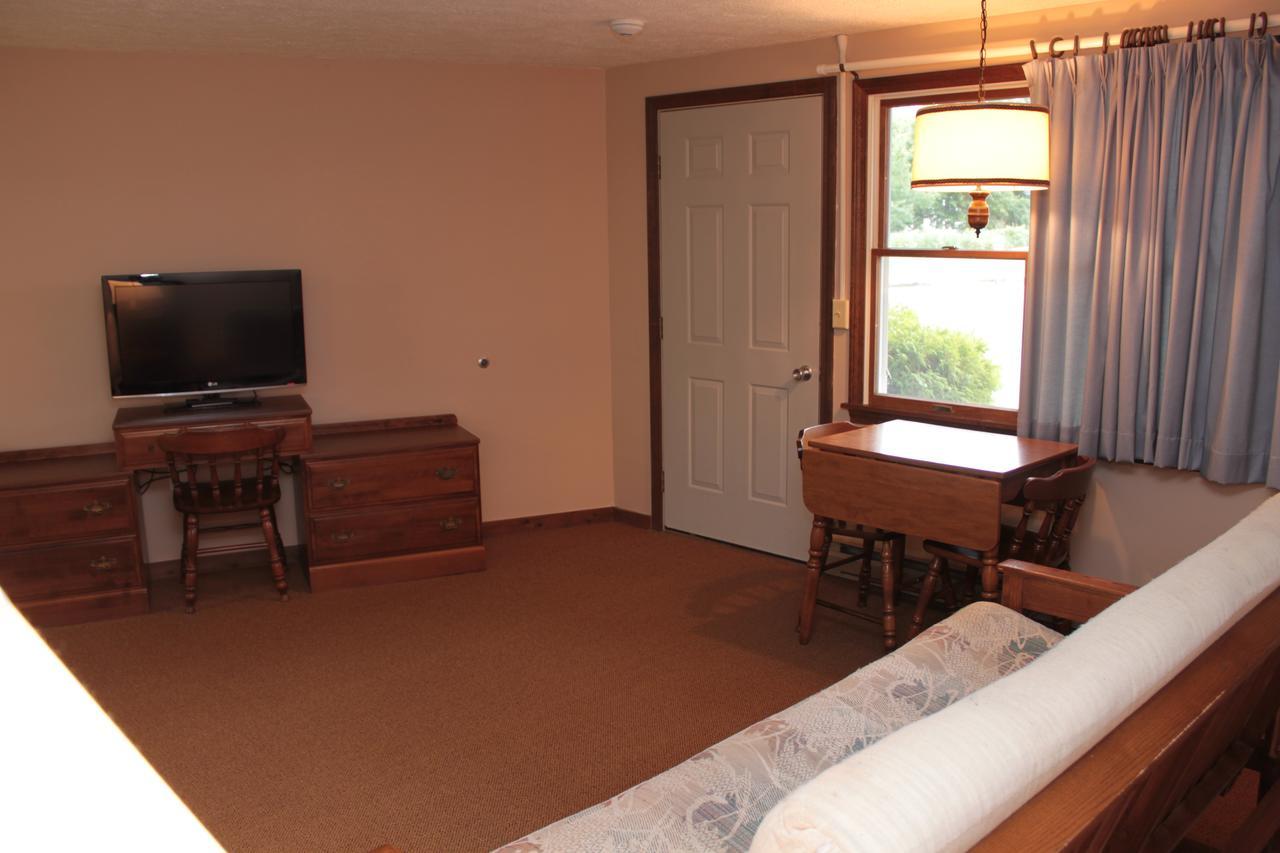 Inn Between The Beaches & Villager ยอร์ก ภายนอก รูปภาพ
